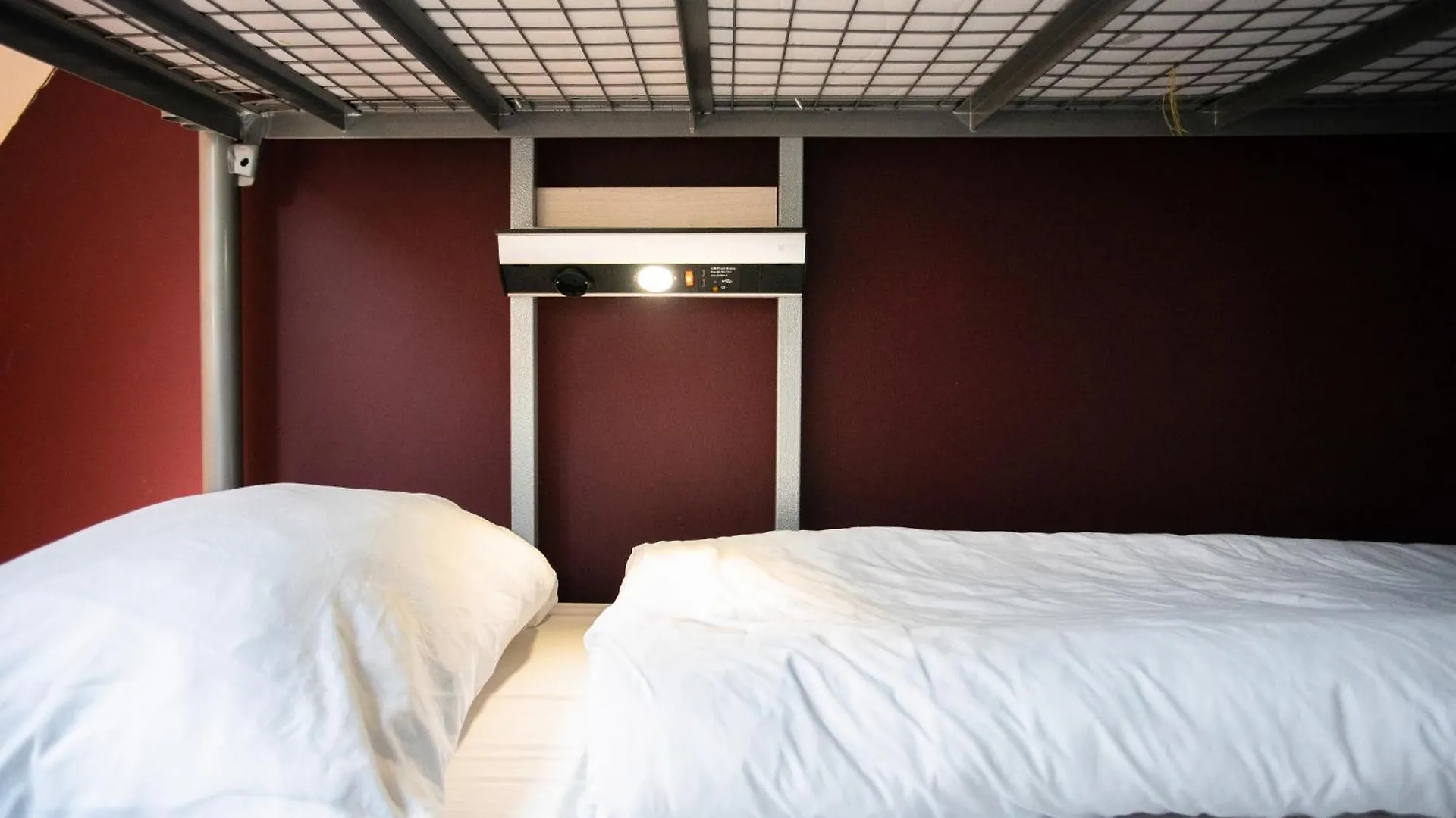 St Christopher'S Inn Hostel At The Bauhaus Brugia